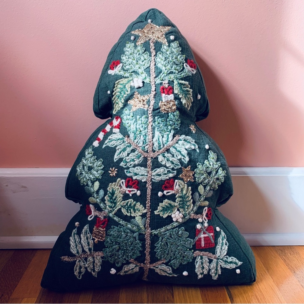 Pottery Barn Christmas Tree Decorative Pillow Throw Pillow Embroidered Beaded